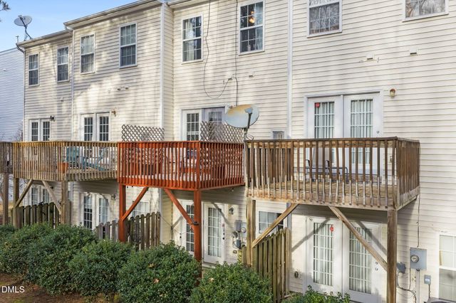 2806 Wyntercrest Lane, Durham, NC 27713