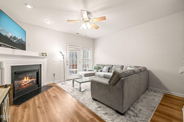 2806 Wyntercrest Lane, Durham, NC 27713