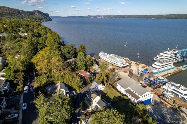 7 Van Houten Street, Nyack, NY 10960