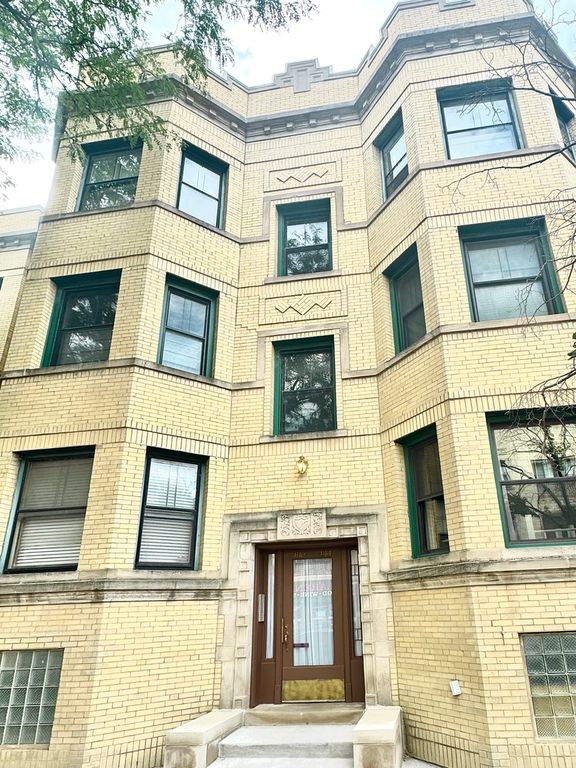 4182 N CLARENDON Avenue 1S, Chicago, IL 60613