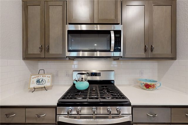 817 Mineral Wells Lane, College Station, TX 77845