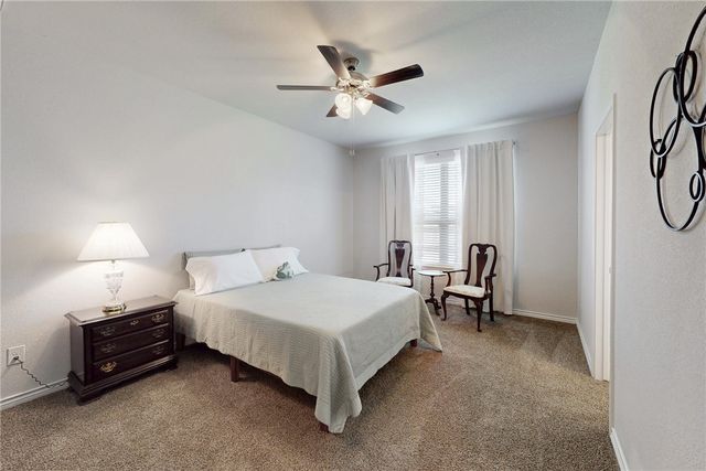 817 Mineral Wells Lane, College Station, TX 77845