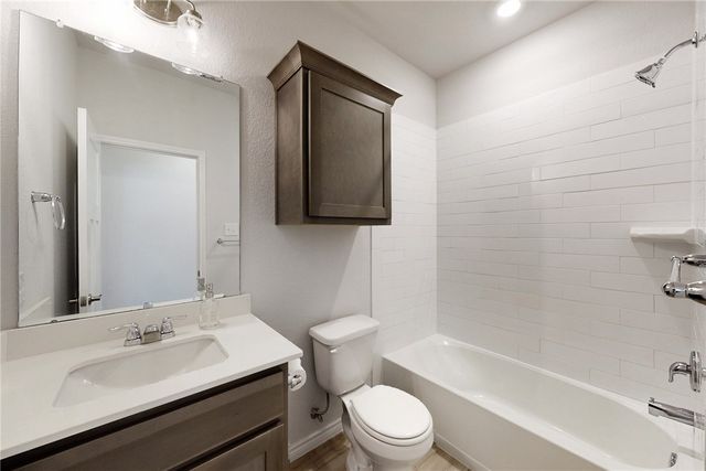817 Mineral Wells Lane, College Station, TX 77845