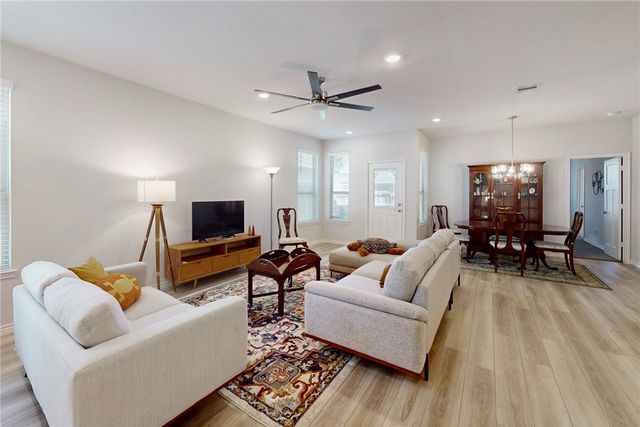 817 Mineral Wells Lane, College Station, TX 77845