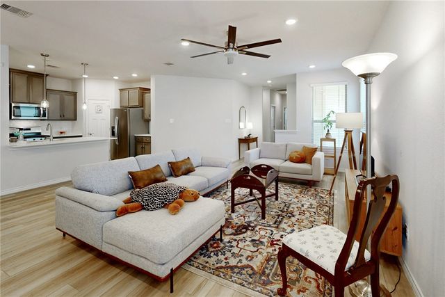 817 Mineral Wells Lane, College Station, TX 77845