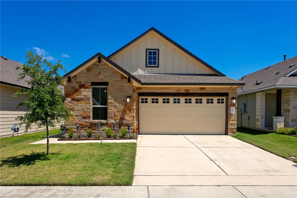 817 Mineral Wells Lane, College Station, TX 77845