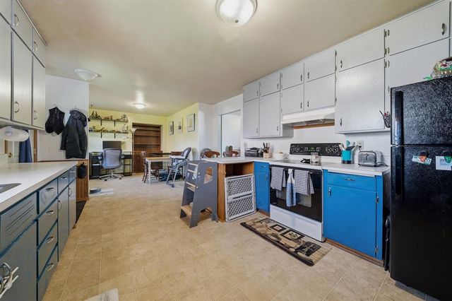111 E McKinley Avenue, Fall Creek, WI 54742