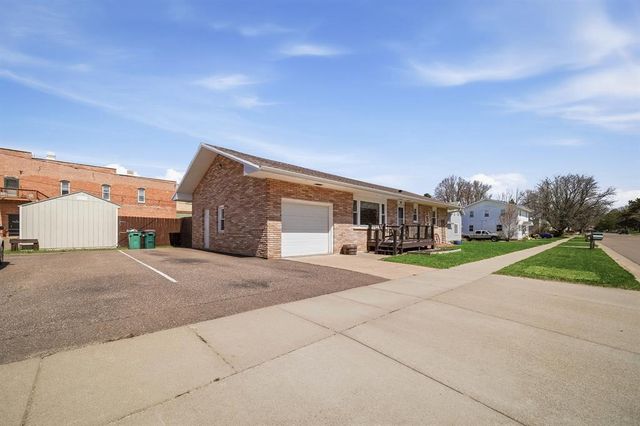 111 E McKinley Avenue, Fall Creek, WI 54742