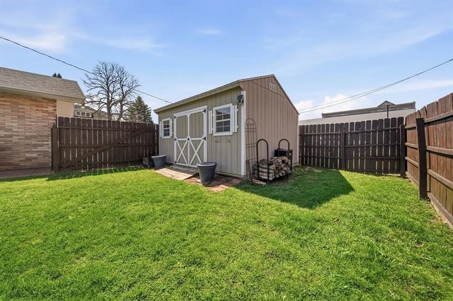 111 E McKinley Avenue, Fall Creek, WI 54742