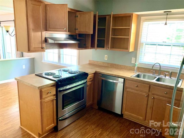 5323 Caradon Drive, Charlotte, NC 28227