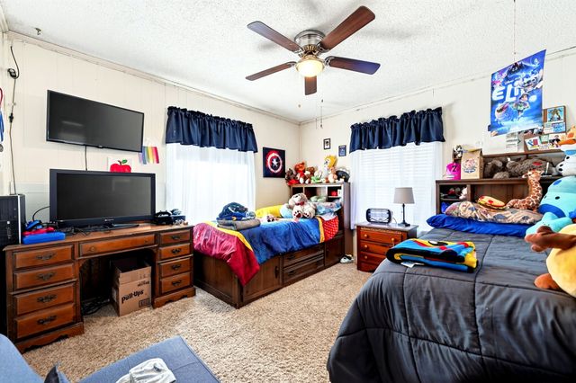 1022 Robin Road, Oak Ridge, TX 75161