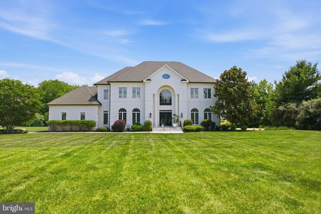 40163 BEACON HILL DR, Leesburg, VA 20176
