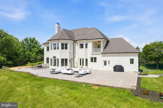 40163 BEACON HILL DR, Leesburg, VA 20176