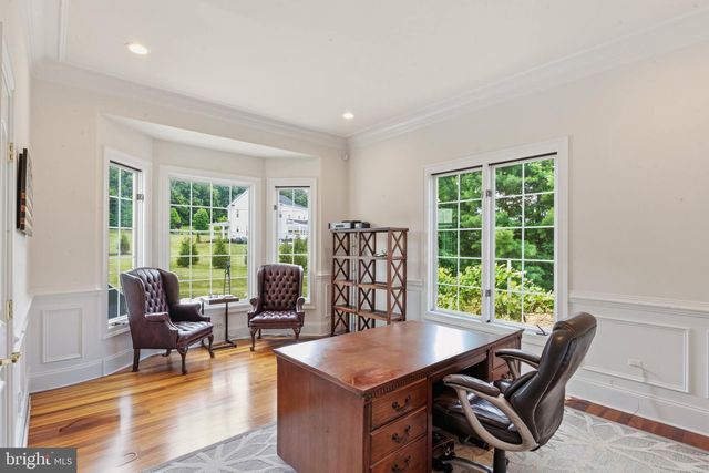 40163 BEACON HILL DR, Leesburg, VA 20176