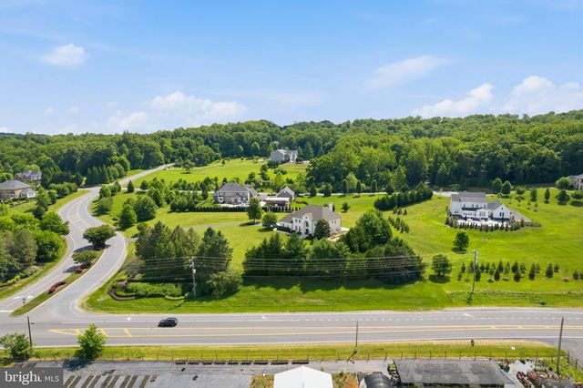 40163 BEACON HILL DR, Leesburg, VA 20176