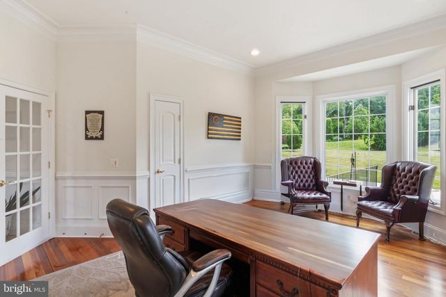 40163 BEACON HILL DR, Leesburg, VA 20176