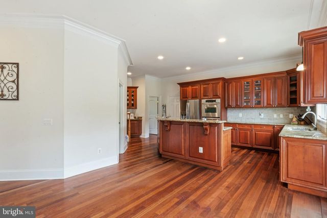 40163 BEACON HILL DR, Leesburg, VA 20176
