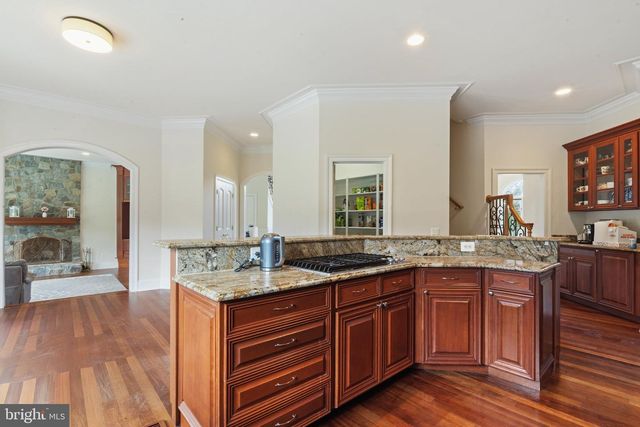40163 BEACON HILL DR, Leesburg, VA 20176