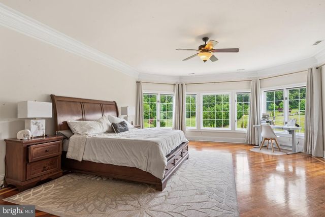40163 BEACON HILL DR, Leesburg, VA 20176