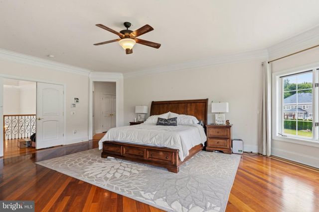 40163 BEACON HILL DR, Leesburg, VA 20176