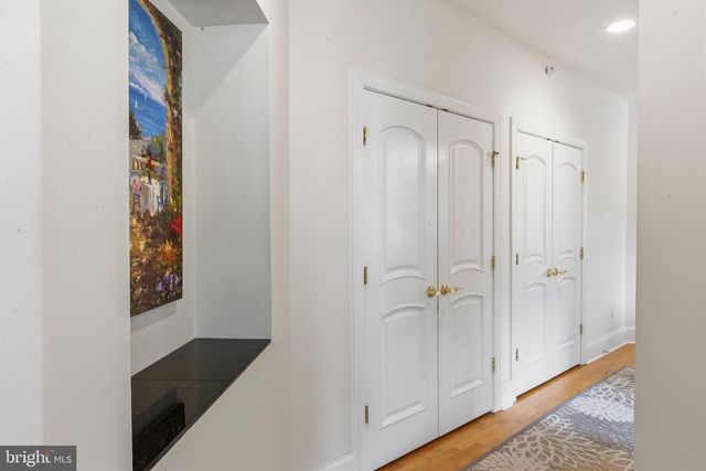 40163 BEACON HILL DR, Leesburg, VA 20176