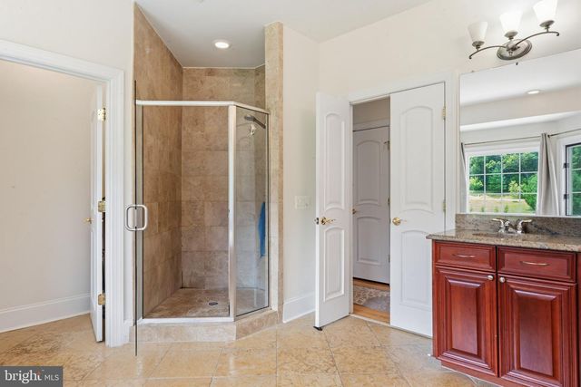 40163 BEACON HILL DR, Leesburg, VA 20176