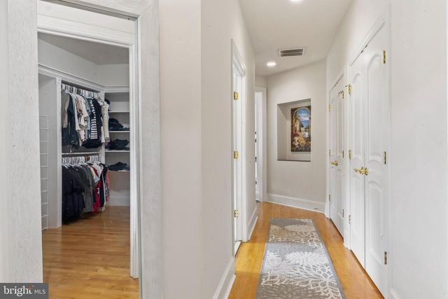 40163 BEACON HILL DR, Leesburg, VA 20176