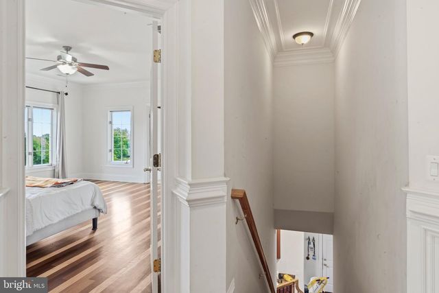 40163 BEACON HILL DR, Leesburg, VA 20176