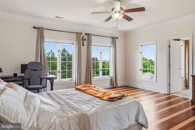 40163 BEACON HILL DR, Leesburg, VA 20176
