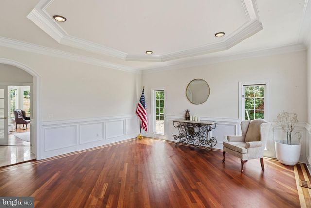 40163 BEACON HILL DR, Leesburg, VA 20176