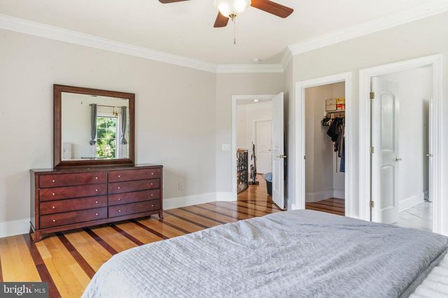 40163 BEACON HILL DR, Leesburg, VA 20176