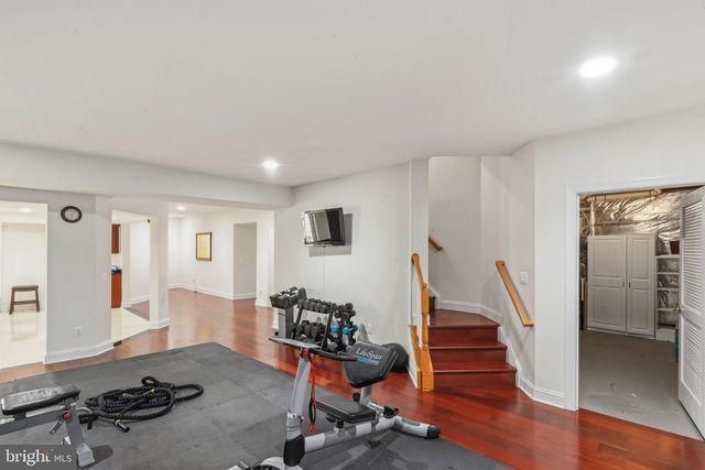 40163 BEACON HILL DR, Leesburg, VA 20176