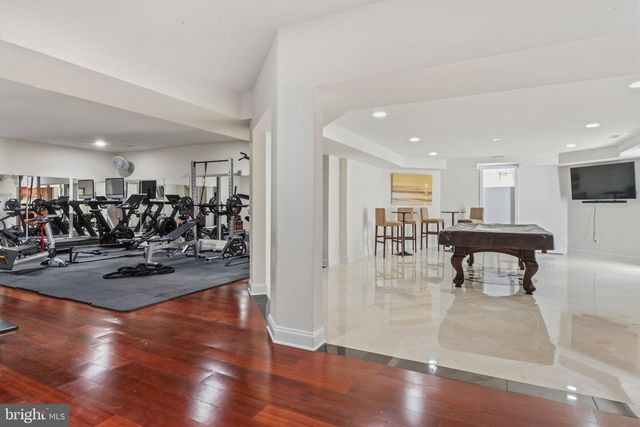 40163 BEACON HILL DR, Leesburg, VA 20176