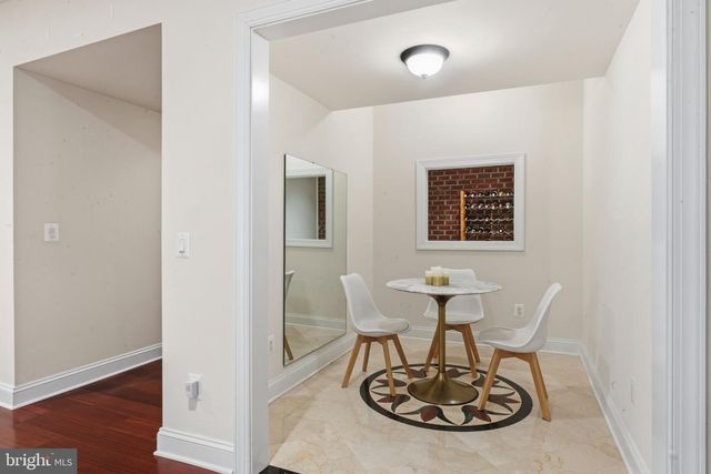 40163 BEACON HILL DR, Leesburg, VA 20176