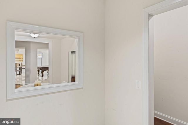 40163 BEACON HILL DR, Leesburg, VA 20176
