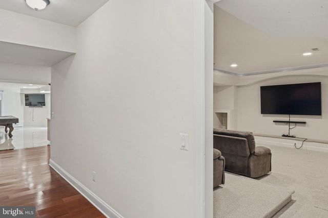 40163 BEACON HILL DR, Leesburg, VA 20176