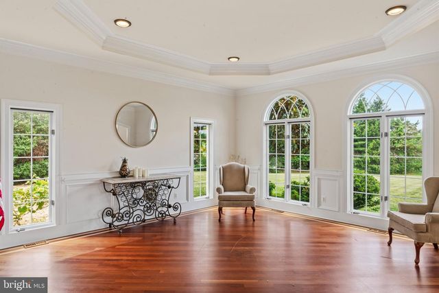 40163 BEACON HILL DR, Leesburg, VA 20176