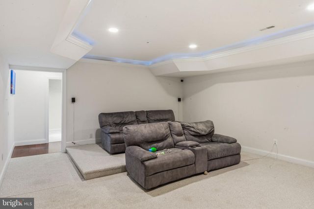 40163 BEACON HILL DR, Leesburg, VA 20176