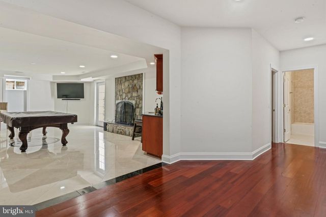 40163 BEACON HILL DR, Leesburg, VA 20176