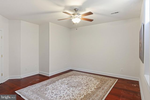 40163 BEACON HILL DR, Leesburg, VA 20176