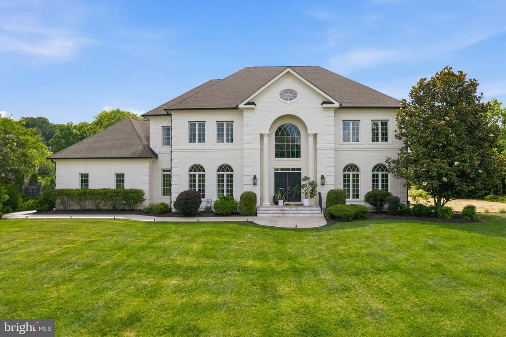 40163 BEACON HILL DR, Leesburg, VA 20176