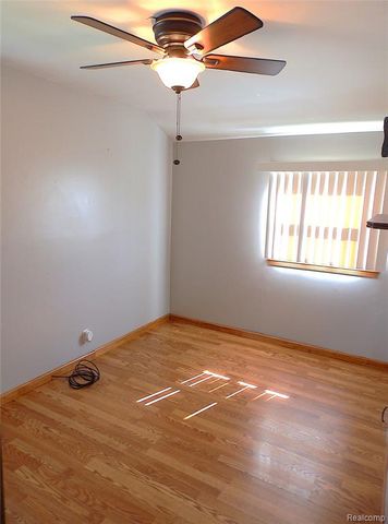 29445 Red Cedar Drive, Flat Rock, MI 48134