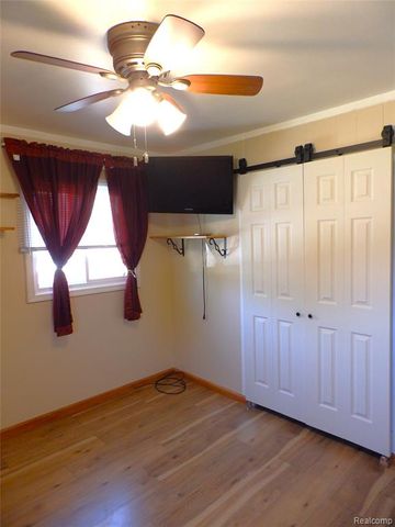 29445 Red Cedar Drive, Flat Rock, MI 48134