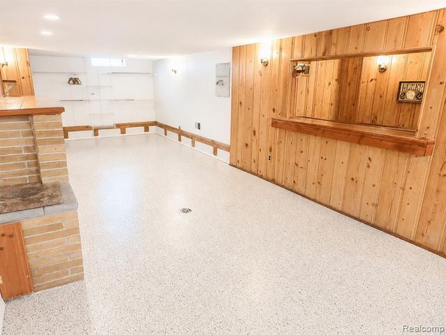 29445 Red Cedar Drive, Flat Rock, MI 48134
