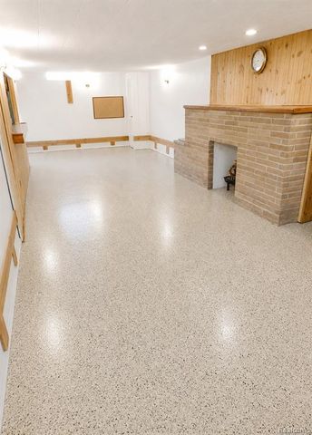29445 Red Cedar Drive, Flat Rock, MI 48134