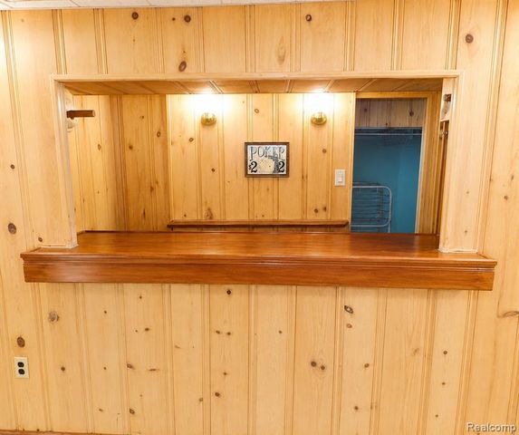 29445 Red Cedar Drive, Flat Rock, MI 48134