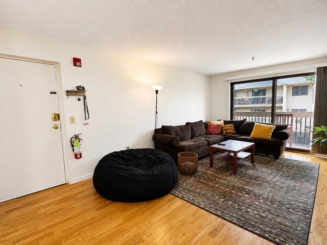 47 S Williams St Apt 211, Burlington, VT 05401