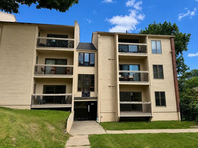 47 S Williams St Apt 211, Burlington, VT 05401