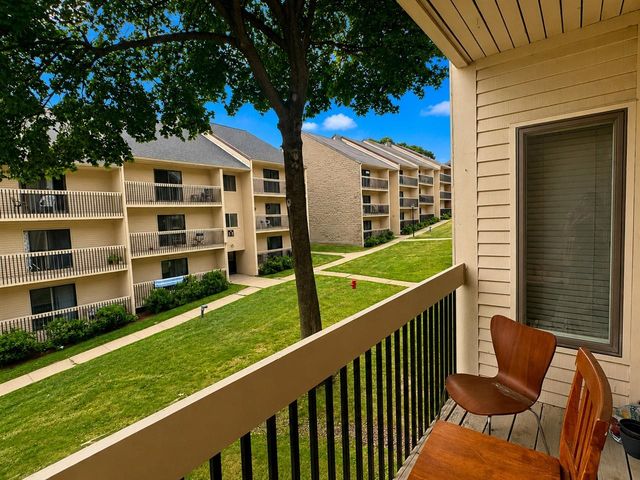 47 S Williams St Apt 211, Burlington, VT 05401