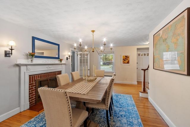 152 Oak Street, Reading, MA 01867